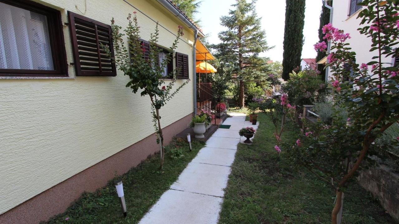 Apartments Trupec Malinska Kültér fotó